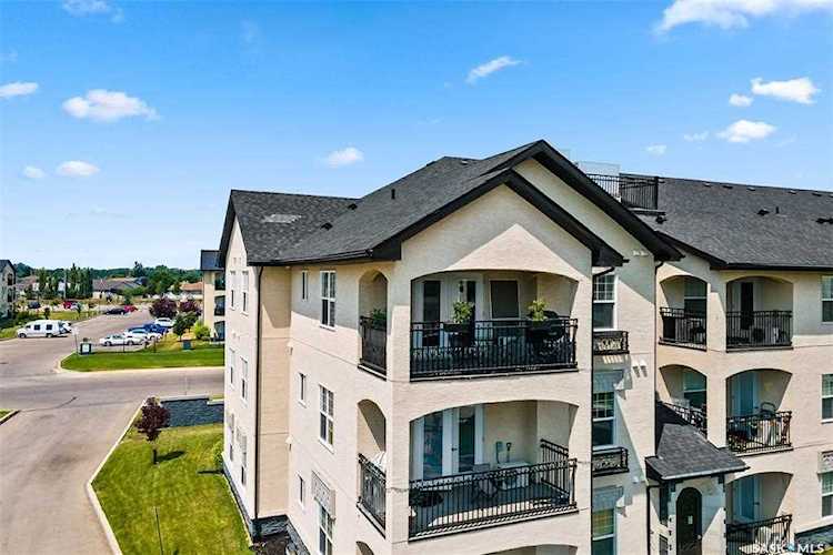 1545 Neville Dr Regina, SK S4Z 0A7
