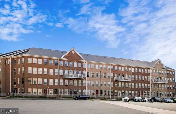 2653 Park Tower Dr #313 Vienna, VA 22180