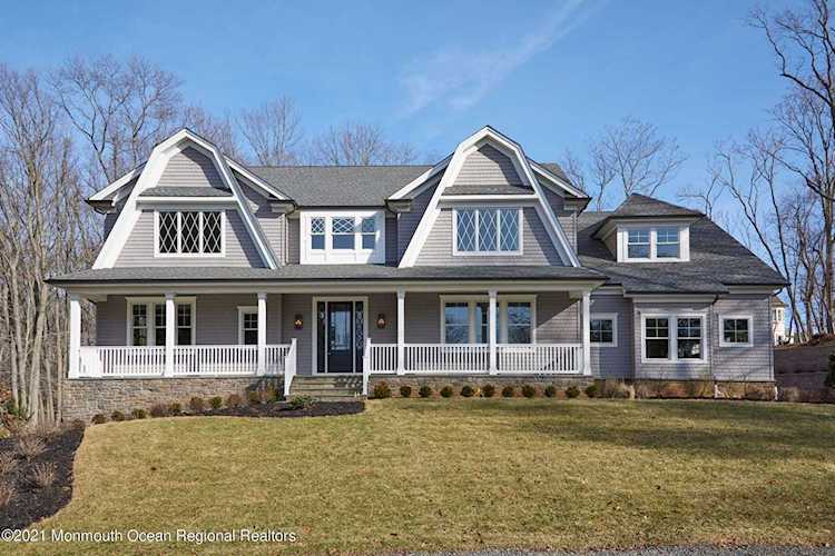 5 Newport Circle Holmdel, NJ 07733