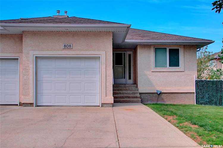808 15th Ave Regina, SK S4N 7R3