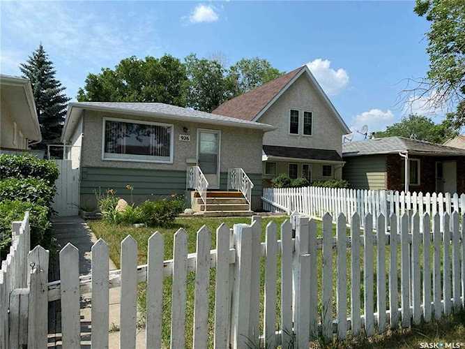 926 Montague St Regina, SK S4T 3H3