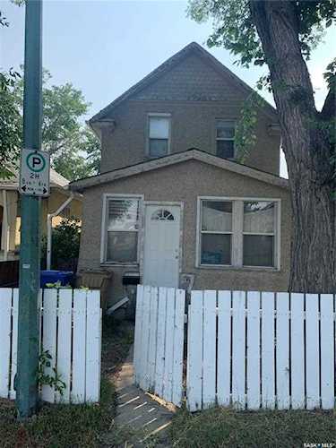 1721 Ottawa St Regina, SK S4P 1P3