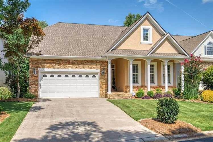 817 Chalet Mcdonough, GA 30253