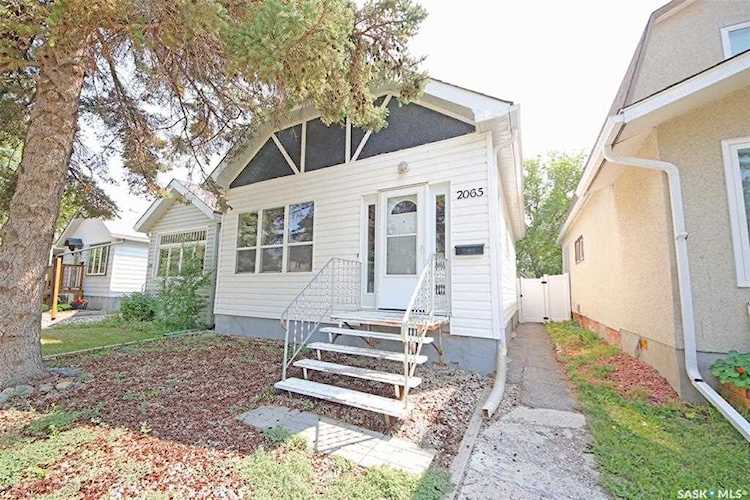 2065 Queen St Regina, SK S4T 4C1