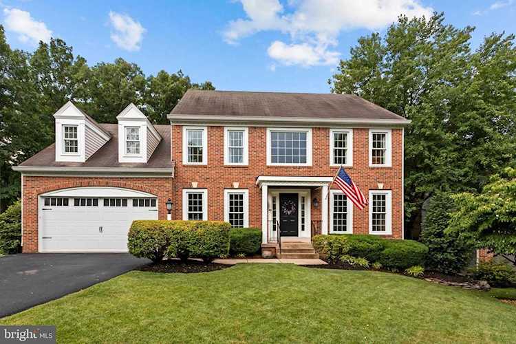 13923 South Springs Dr Clifton, VA 20124 | MLS ® VAFX1209560 Photo 1