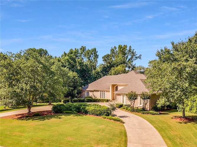 6095 Polo Dr Cumming, GA 30040