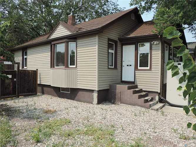 2178 Wallace St Regina, SK S4N 4A5