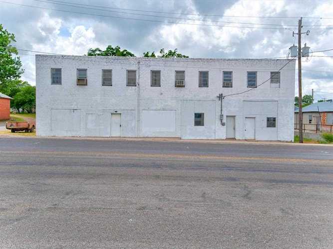 308 N Texas Street De Leon, TX 76444