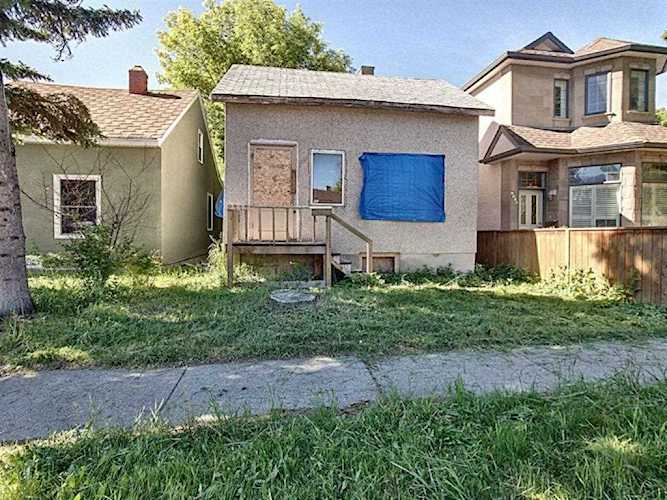 2313 5 Ave NW Calgary, AB T2N 0T1