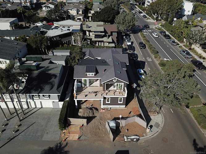 162 & 164 26Th Street Del Mar, CA 92014