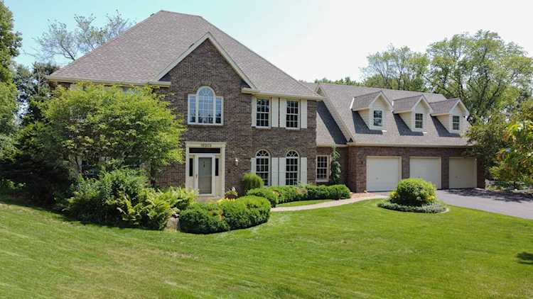 18202 Jamaica Path Lakeville, MN 55044