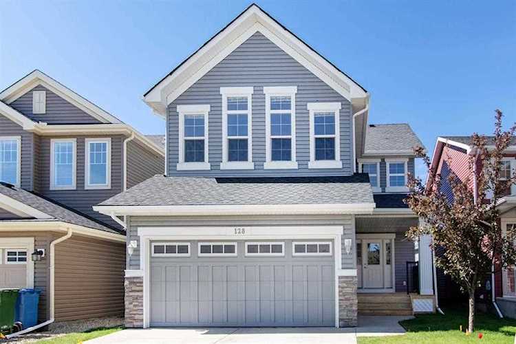 128 Royal Oak Manor NW Calgary, AB T3G 0A6