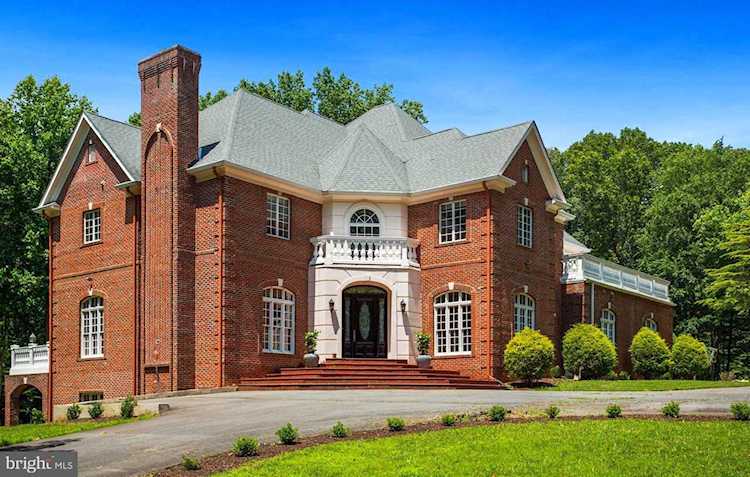 11300 Seneca View Way Great Falls, VA 22066