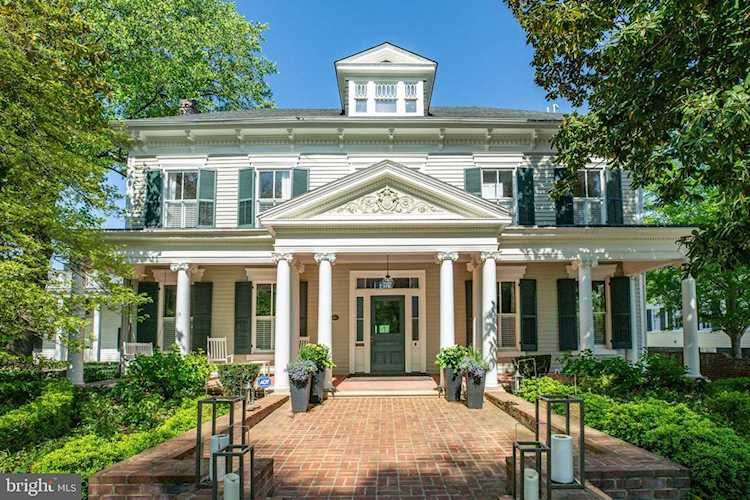 1105 Princess Anne St Fredericksburg, VA 22401