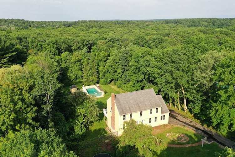 745 Highland St Holliston, MA 01746