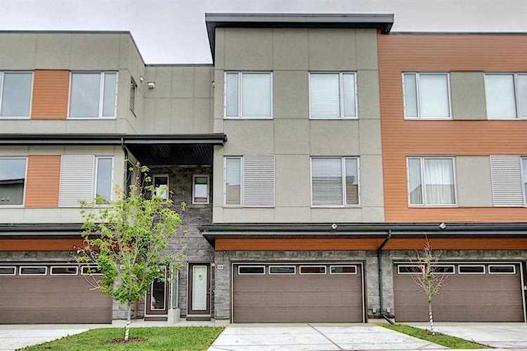 129 Shawnee Common SW Calgary, AB T2Y 0P9