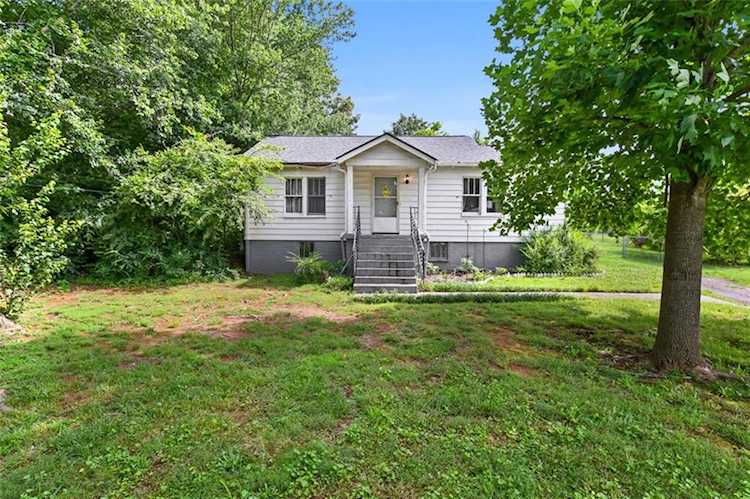 671 Oakhurst Dr Marietta, GA 30066 | 6917278 Photo 1
