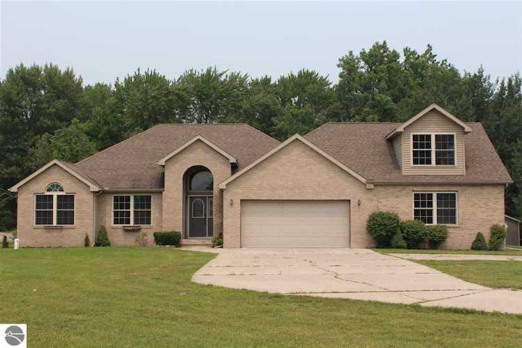 125 N Alamando Road Shepherd, MI 48883