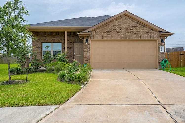 2151 Bravos Manor Ln Fresno, TX 77545