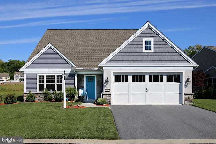 1048 Stanford Dr Lebanon, PA 17042