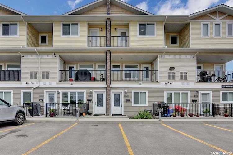 1210 Empress St Regina, SK S4T 1G7