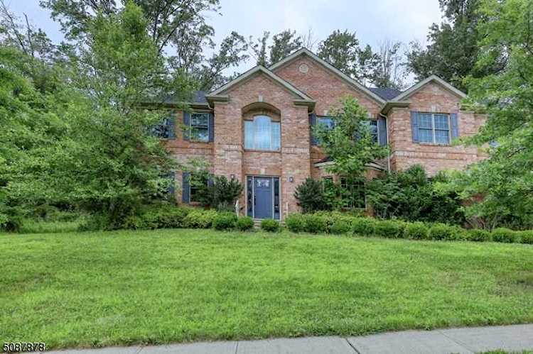 58 Haggerty Dr West Orange Twp., NJ 07052