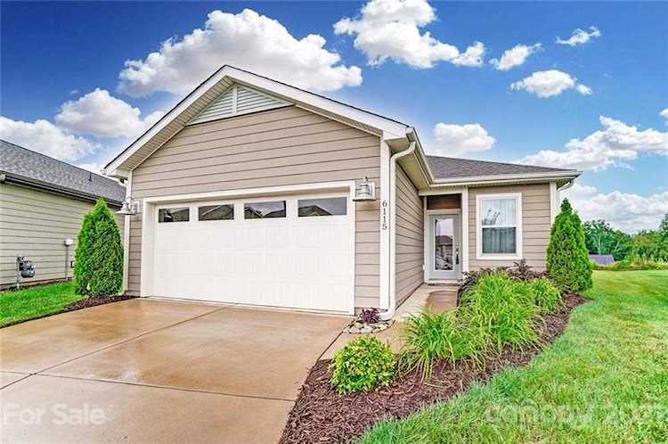 6115 Raven Rock Dr Denver, NC 28037 | MLS 3763356 Photo 1