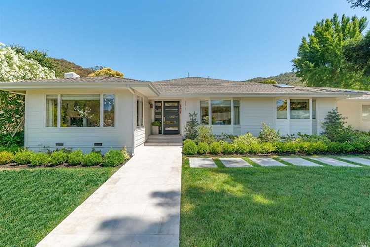 271 Fairway Drive Novato, CA 94949