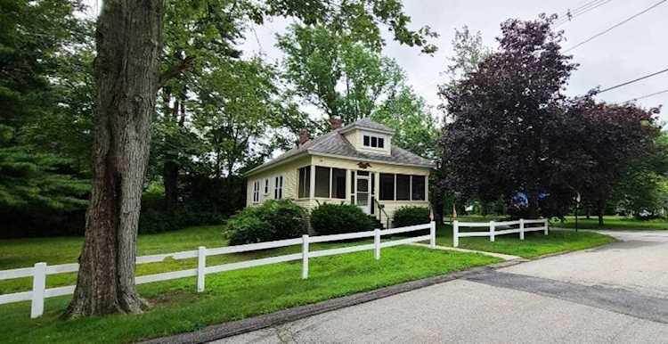 124 Melbourne St Portsmouth, NH 03801