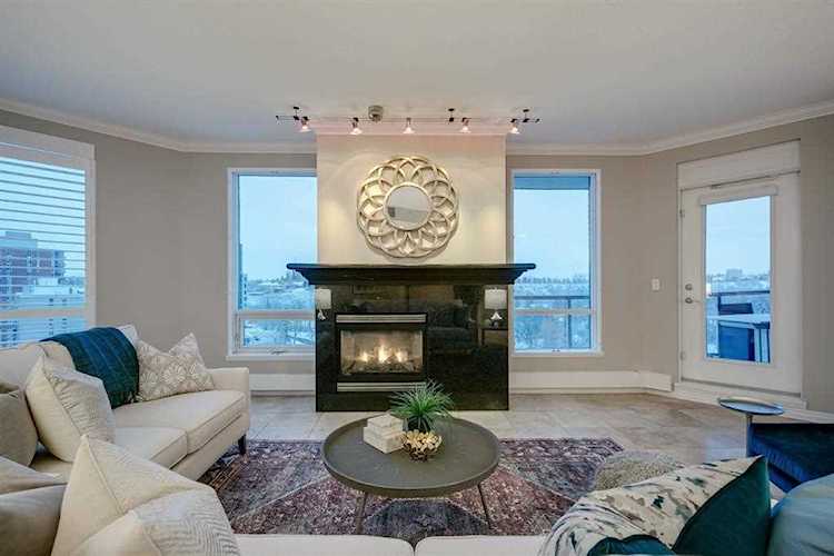 228 26 Ave SW #1104 Calgary, AB T2S 3C6