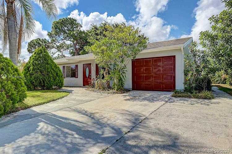 137 SW Evans Ave Port St. Lucie, FL 34984
