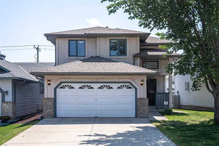 11121 Harvest Wood Rd NE Calgary, AB T3K 3X9