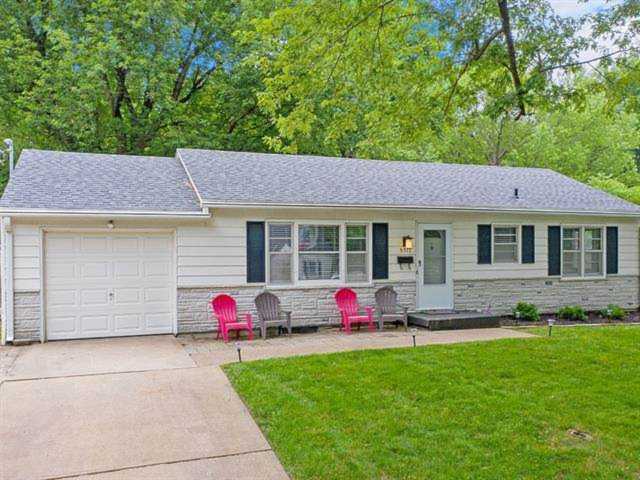 5511 Flint St Shawnee, KS 66203