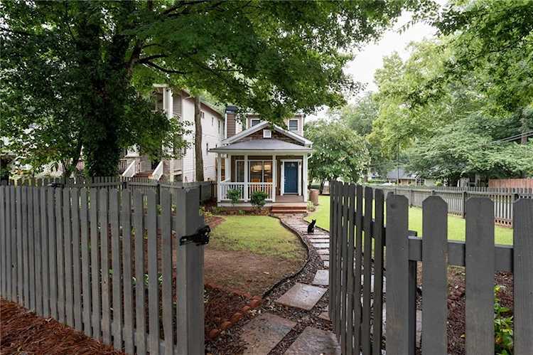 61 Rockyford Rd NE Atlanta, GA 30317