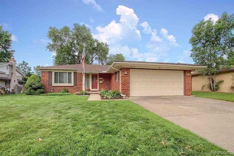 39175 Grennada St Livonia, MI 48154 | MLS 2210058021 Photo 1