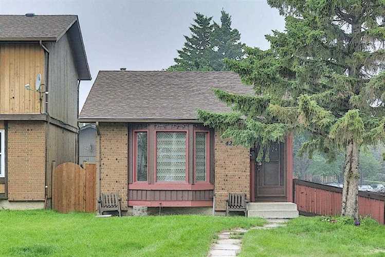 4259 49 St NE Calgary, AB T1Y 4T6