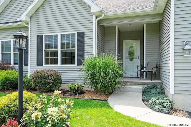24 Quail Run Voorheesville, NY 12186