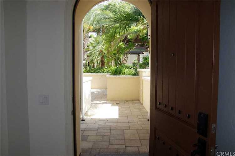 110 S Orange Grove Blvd #105 Pasadena, CA 91105