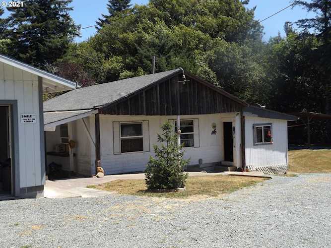 19088 Hwy 42 Myrtle Point, OR 97458