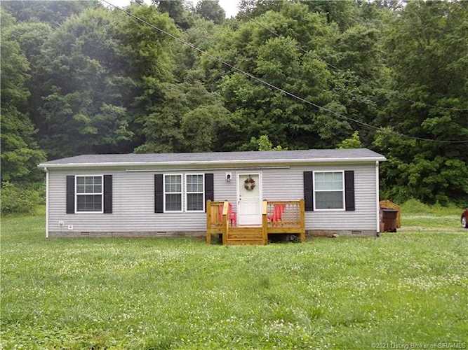 629 Hunt Dr Borden, IN 47106