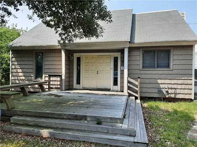 1346 W Ocean View Ave Norfolk, VA 23503