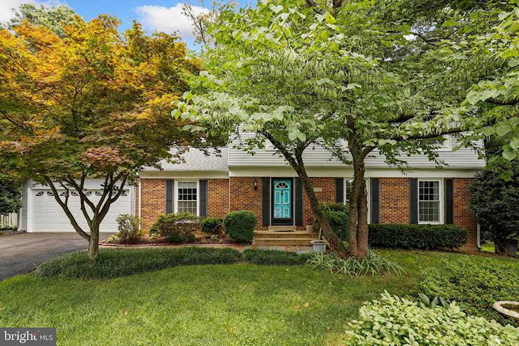 5301 New Church Ct Fairfax, VA 22032