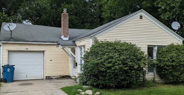 507 SE Van Allen St Wyoming, MI 49548 | MLS 21094710 Photo 1
