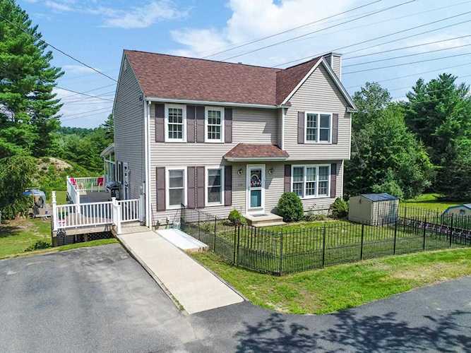 135 Highland St Hudson, NH 03051