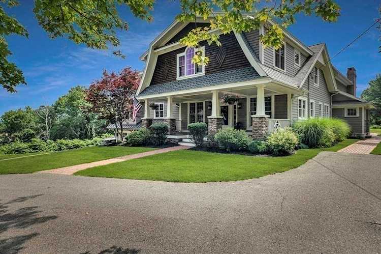 268 High St Topsfield, MA 01983