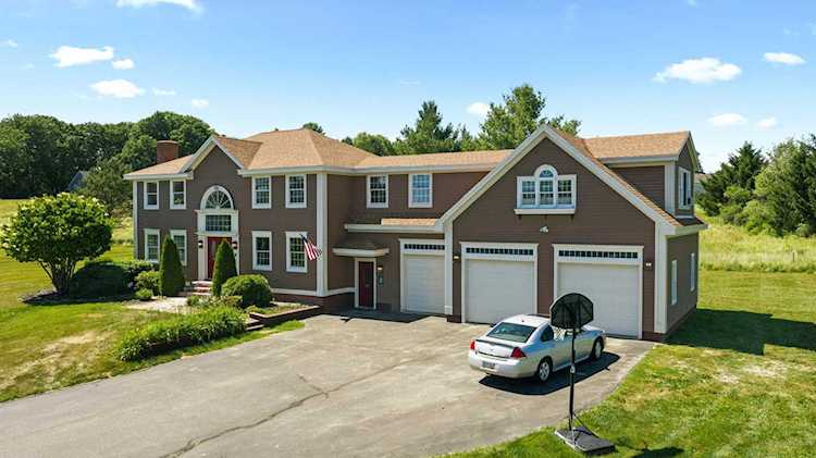 8 Turnberry Drive Dr Cumberland, ME 04021