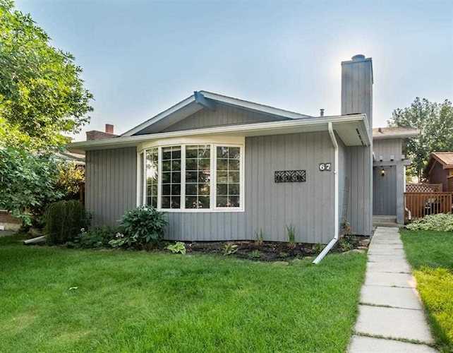 67 Sunhurst Rd SE Calgary, AB T2X 1V7