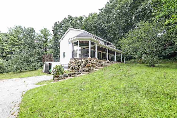 25 Hope Hill Rd Derry, NH 03038