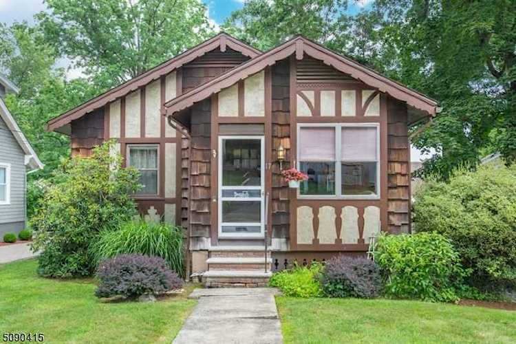 17 Martin Rd Verona Twp., NJ 07044