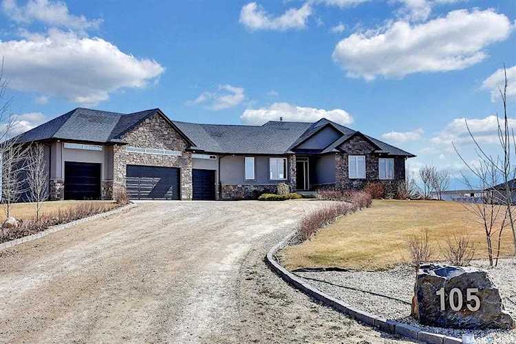 105 Rock Pointe Crescent Pilot Butte, SK S0G 3Z0